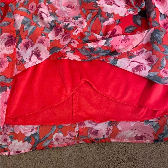 ***NWT*** B DARLIN RED AND PINK FLORAL BELL‎ SLEEVE OPEN BACK DRESS - Picture 10 of 14
